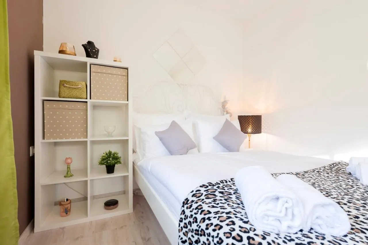 Barbarosa Sweet Dream 3 Apartamento Budapeste 0*,  Hungria